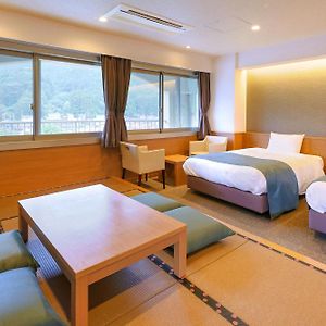 Modern Twin Room Tatami Area Non-Smoking